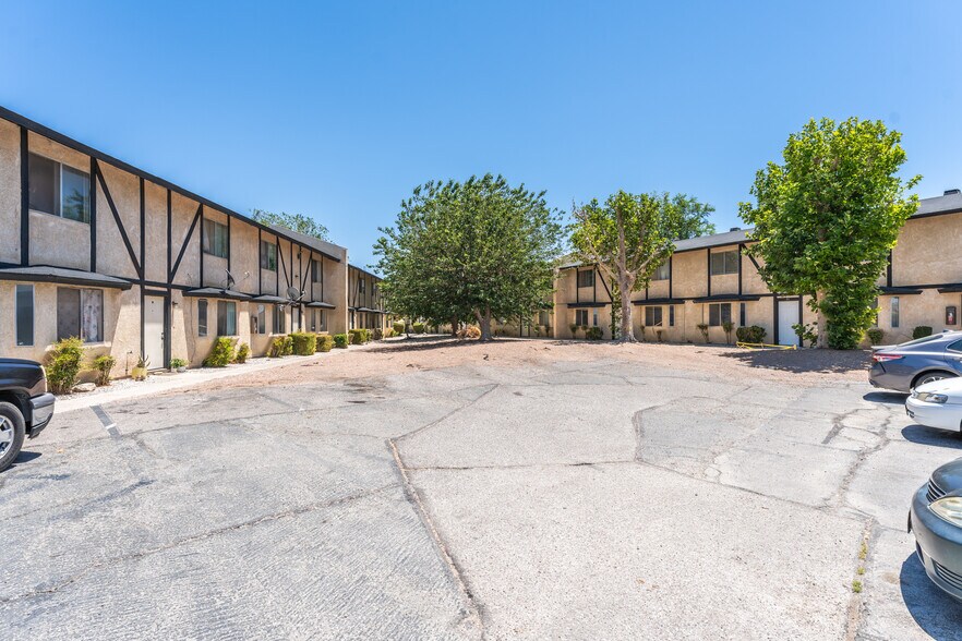 16221 Vasquez Ave, Victorville, CA à vendre - Photo de l’immeuble – Image 3 sur 16