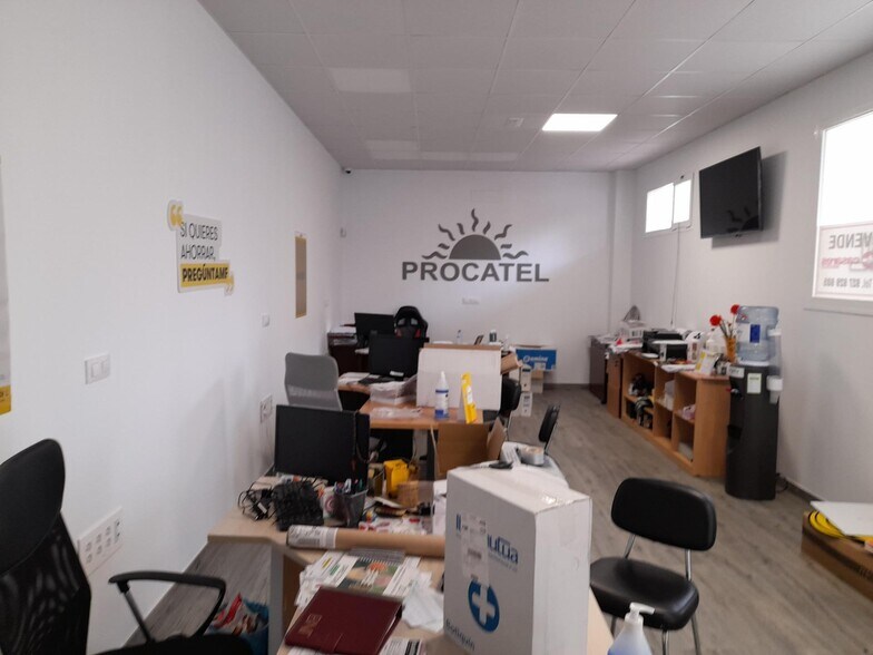 Local commercial dans Cáceres, Cáceres à vendre - Photo de l’immeuble – Image 2 sur 11