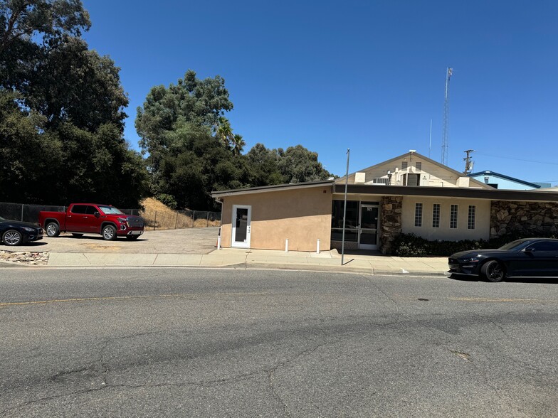 521 Wellwood Ave, Beaumont, CA à louer - Photo de l’immeuble – Image 1 sur 55