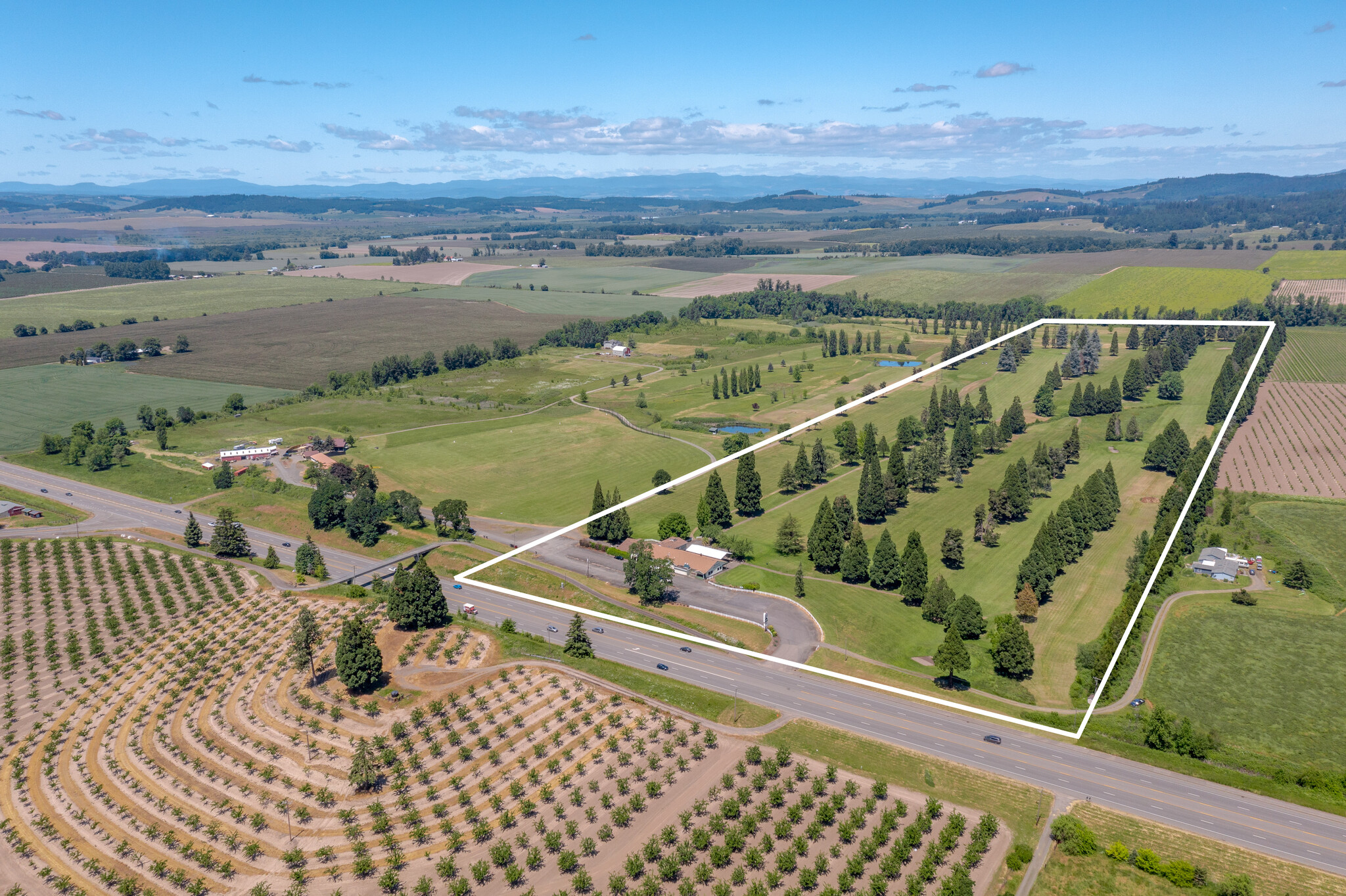 6335 Highway 22, Independence, OR à vendre Aérien– Image 1 sur 33
