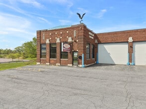 701 Hiawatha Blvd E, Syracuse, NY à vendre Photo de l’immeuble– Image 1 sur 32
