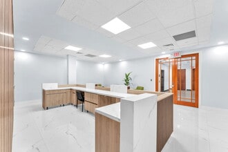 3000 SW 148th Ave, Miramar, FL à louer Hall d’entrée– Image 2 sur 13