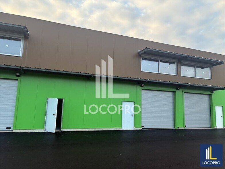 Local d'activités dans Les Arcs à vendre - Photo de l’immeuble – Image 2 sur 13