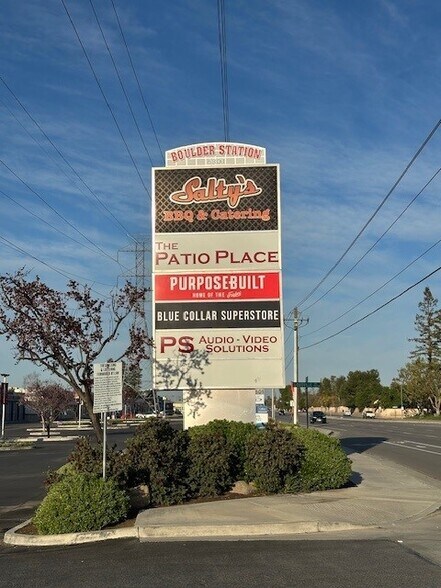 6801 White Ln, Bakersfield, CA à louer - Photo de l’immeuble – Image 3 sur 3