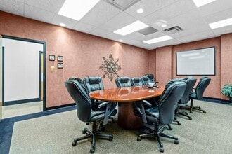 8004-8008 Castleway Dr, Indianapolis, IN à vendre Photo intérieure– Image 2 sur 11