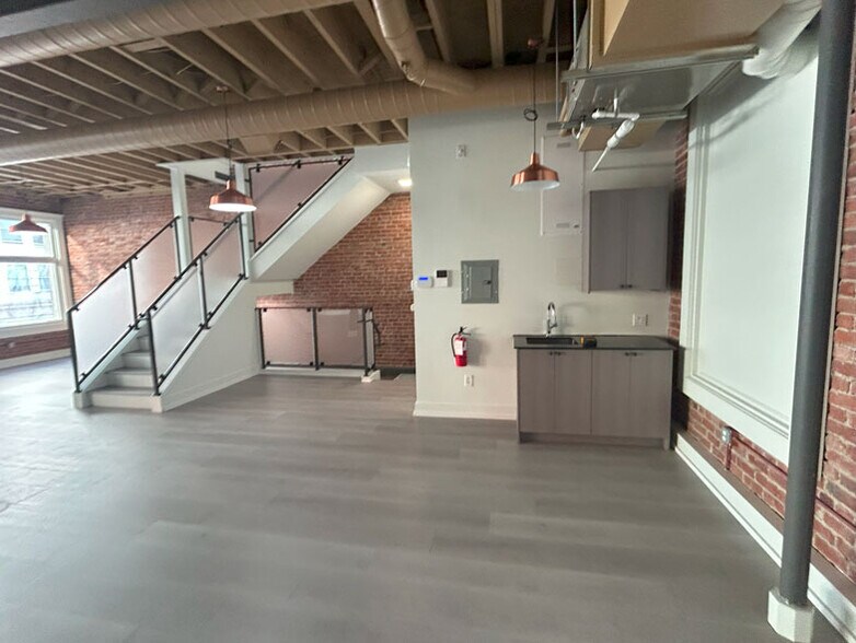 325 Kearny St, San Francisco, CA à louer - Photo de l’immeuble – Image 2 sur 10