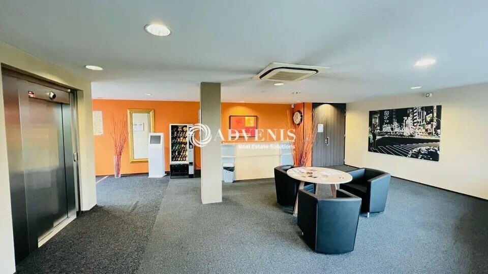 Bureau dans Bruges à louer - Hall d’entrée – Image 2 sur 8