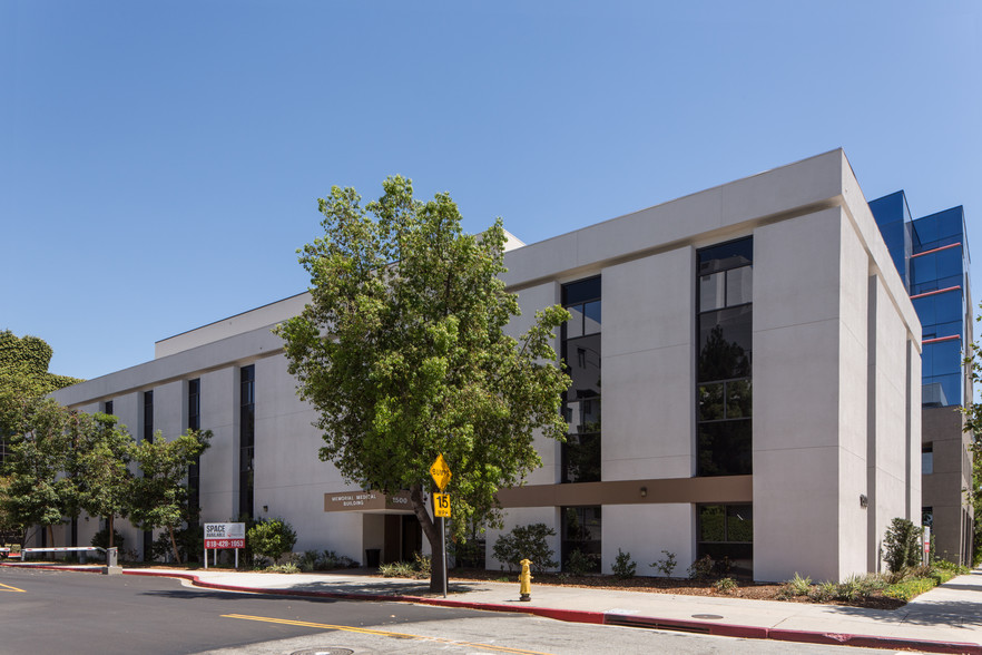 1500 S Central Ave, Glendale, CA à louer - Photo de l’immeuble – Image 3 sur 7