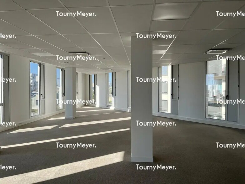 Bureau dans Bordeaux à louer - Photo de l’immeuble – Image 3 sur 5