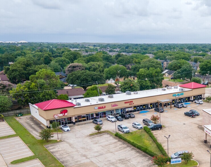 4300-4302 Fairmont Pky, Pasadena, TX à louer - Photo de l’immeuble – Image 1 sur 78