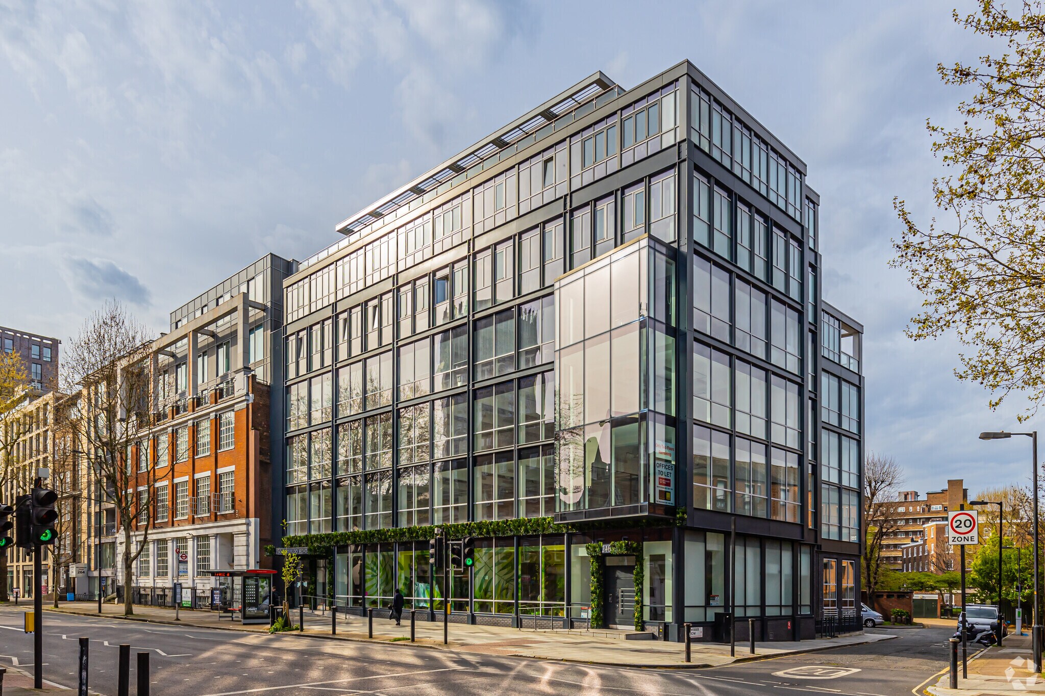 250 Waterloo Rd, Londres à louer Photo principale– Image 1 sur 5