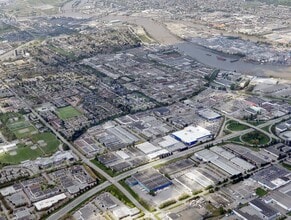 12800 Bathgate Way, Richmond, BC à louer Photo de l’immeuble– Image 2 sur 4