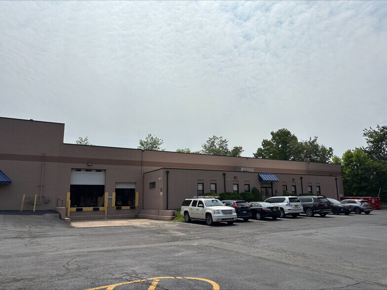 16 Rockhill Rd, Cherry Hill, NJ à louer - Photo de l’immeuble – Image 3 sur 5