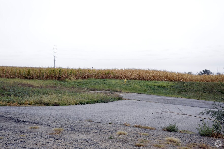 Route 24, Washington, IL à louer - Photo principale – Image 1 sur 2