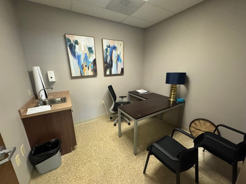 7580 Northcliff Ave, Brooklyn, OH à louer - Photo intérieure – Image 2 sur 14