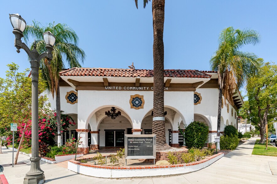 333 E Colorado St, Glendale, CA à louer - Photo de l’immeuble – Image 3 sur 76