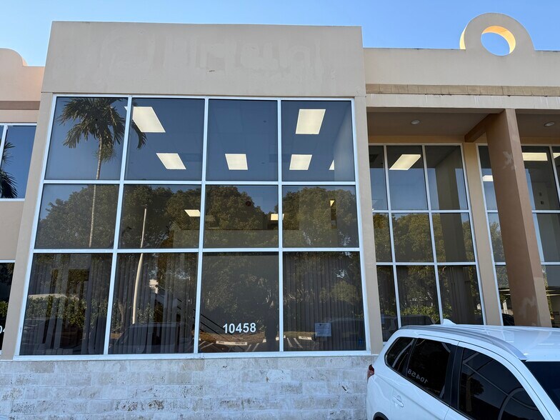 10418-10490 NW 31st Ter, Doral, FL à louer - Photo de l’immeuble – Image 2 sur 37