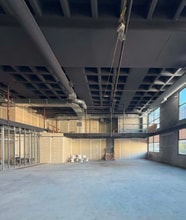 811 Prospect Ave E, Cleveland, OH à louer Photo intérieure– Image 2 sur 10