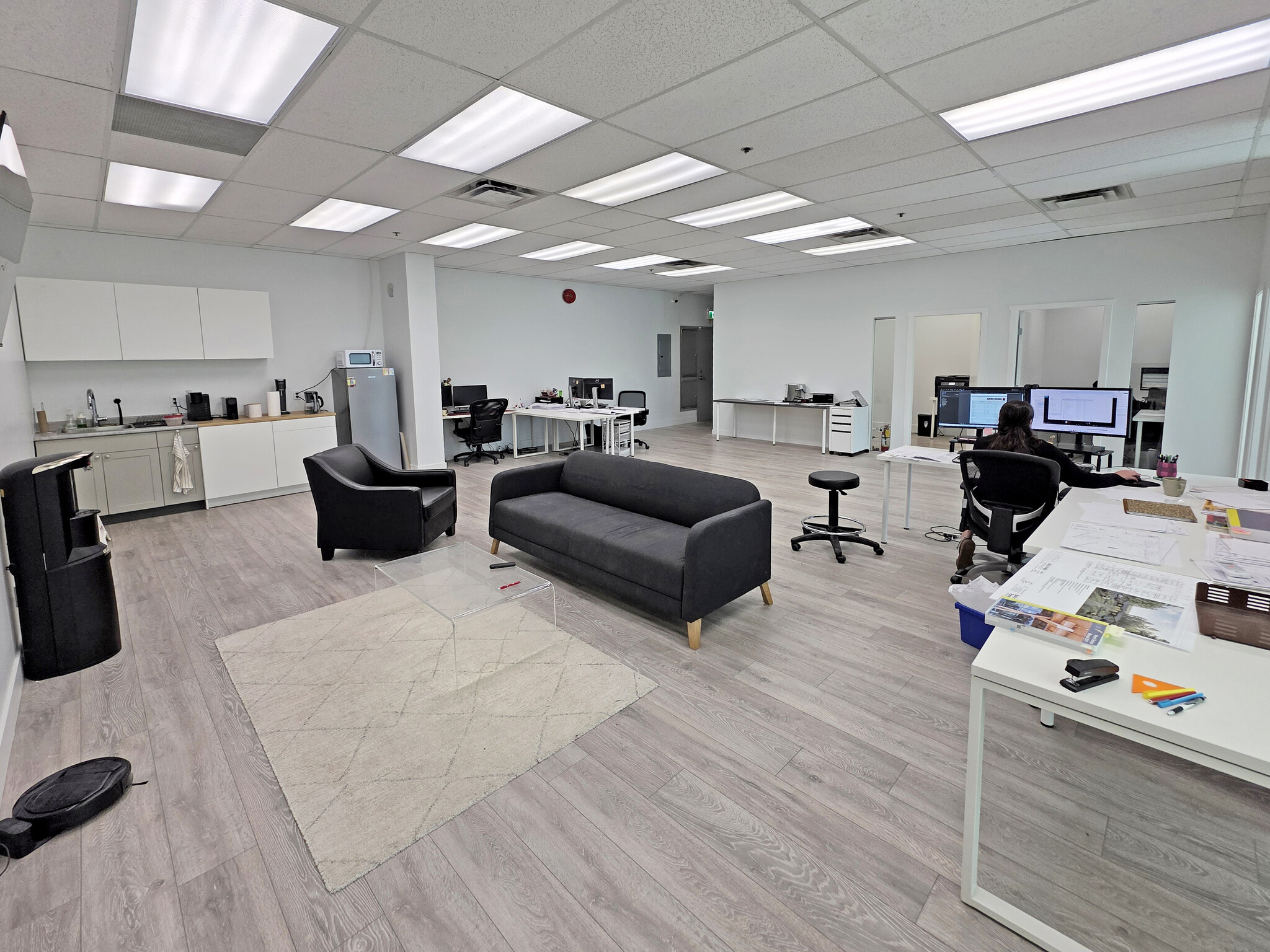 3689 1st Av E, Vancouver, BC à louer Photo intérieure– Image 1 sur 7