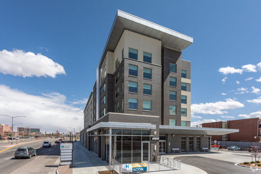 12230 E Colfax Ave, Aurora, CO à louer - Photo de l’immeuble – Image 1 sur 6