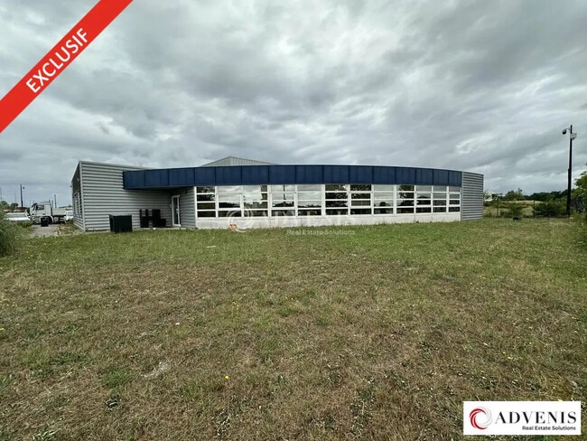 Plus de détails pour Local d'activités à louer