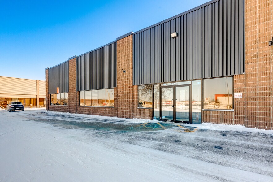 3540-3600 St Griffith, Montréal, QC à louer - Photo de l’immeuble – Image 2 sur 16