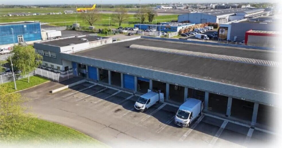Bureau dans Saint-Aignan-Grandlieu à louer - Photo de l’immeuble – Image 1 sur 13
