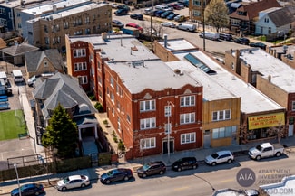Plus de détails pour 3725 W Grand Ave, Chicago, IL - Logement à vendre
