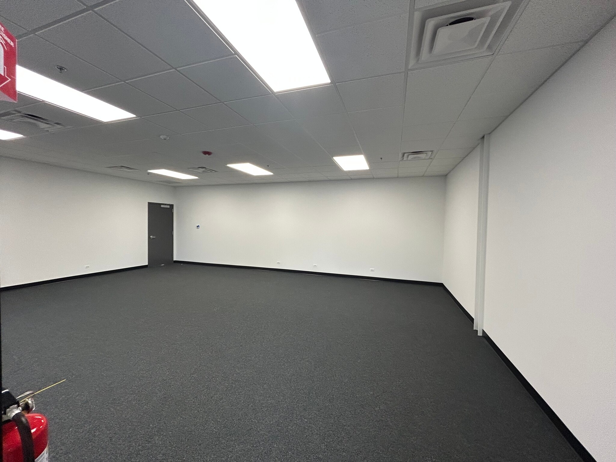 2100 Corporate Dr, Addison, IL à louer Photo intérieure– Image 1 sur 6