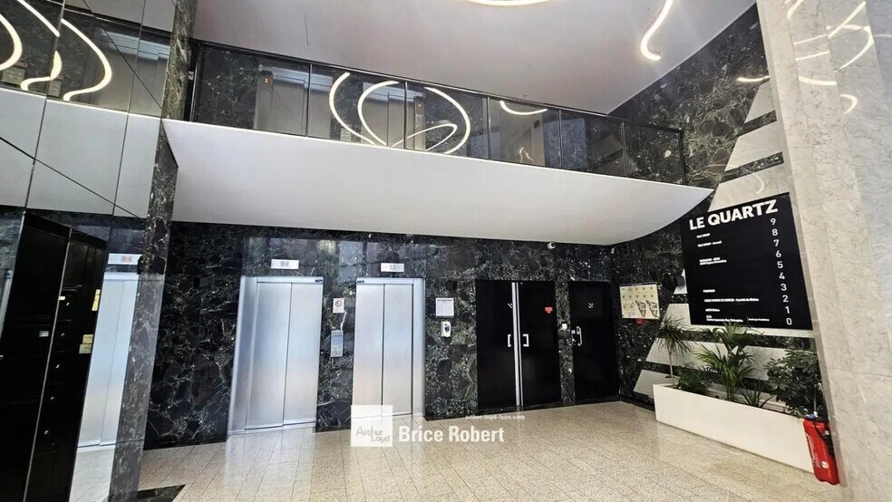 75 Cours Emile Zola, Villeurbanne à louer - Hall d’entrée – Image 2 sur 9