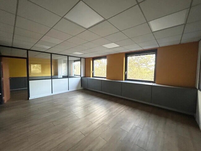 Plus de détails pour 38-42 Avenue Georges Pompidou, Lyon - Bureau à louer