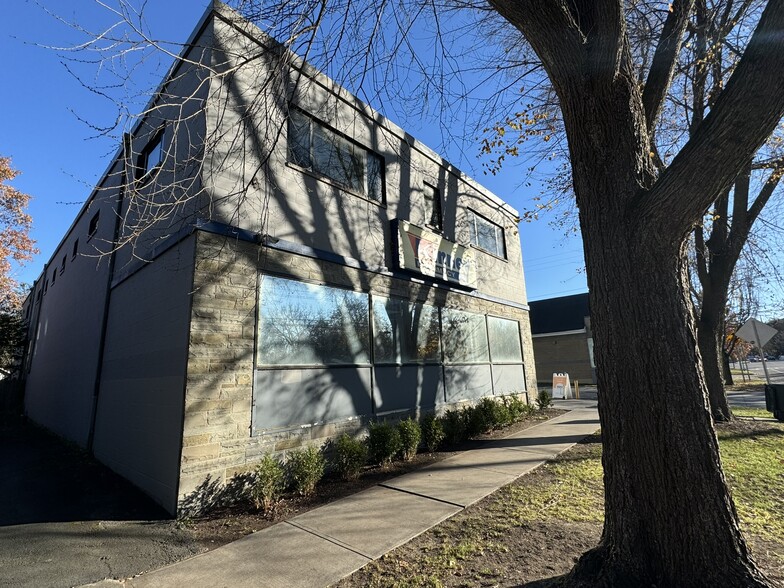 511-513 N Cayuga St, Ithaca, NY à vendre - Photo de l’immeuble – Image 2 sur 28