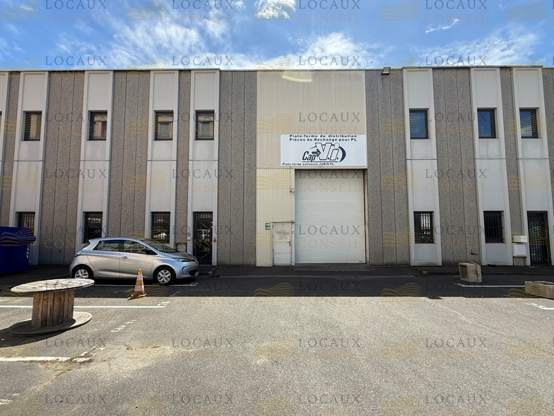 16-18 Boulevard Galliéni, Gennevilliers à louer - Photo de l’immeuble – Image 1 sur 10