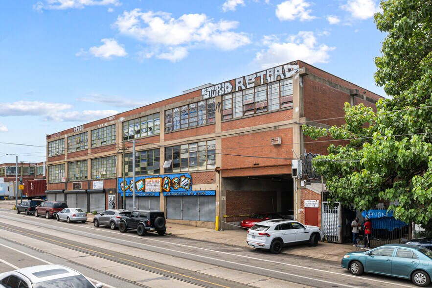 5213 Grays Ave, Philadelphia, PA à louer - Photo de l’immeuble – Image 2 sur 9