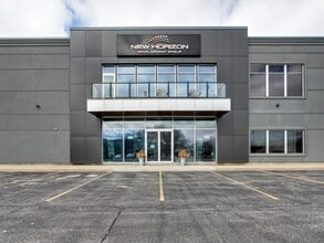 3170 Harvester Rd, Burlington, ON à louer Photo intérieure– Image 2 sur 55