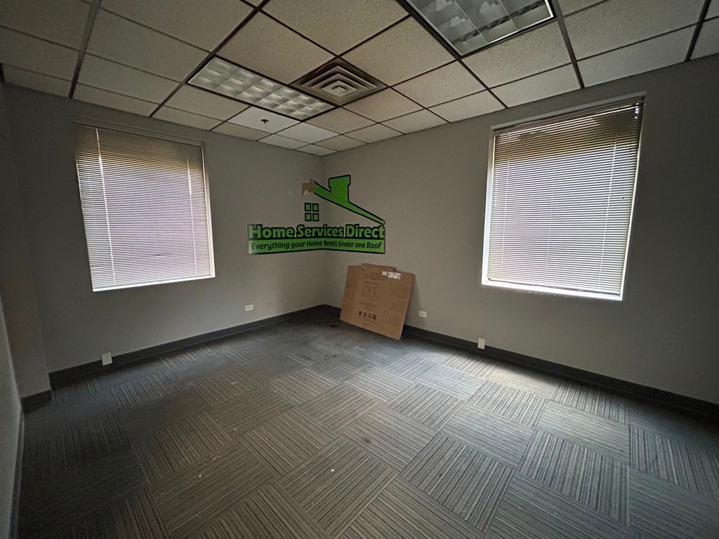 350-370 Lexington Dr, Buffalo Grove, IL à louer Photo intérieure– Image 1 sur 3