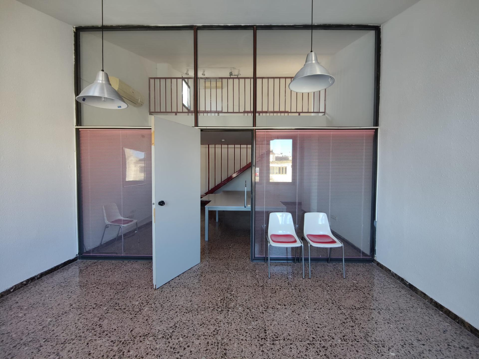 Bureau dans Vilafranca del Penedès, Barcelona à louer Plan d’étage– Image 1 sur 18