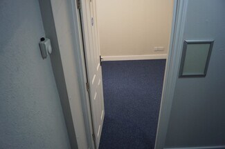 Plus de détails pour 8 Hyde Gardens, Eastbourne - Bureau à louer