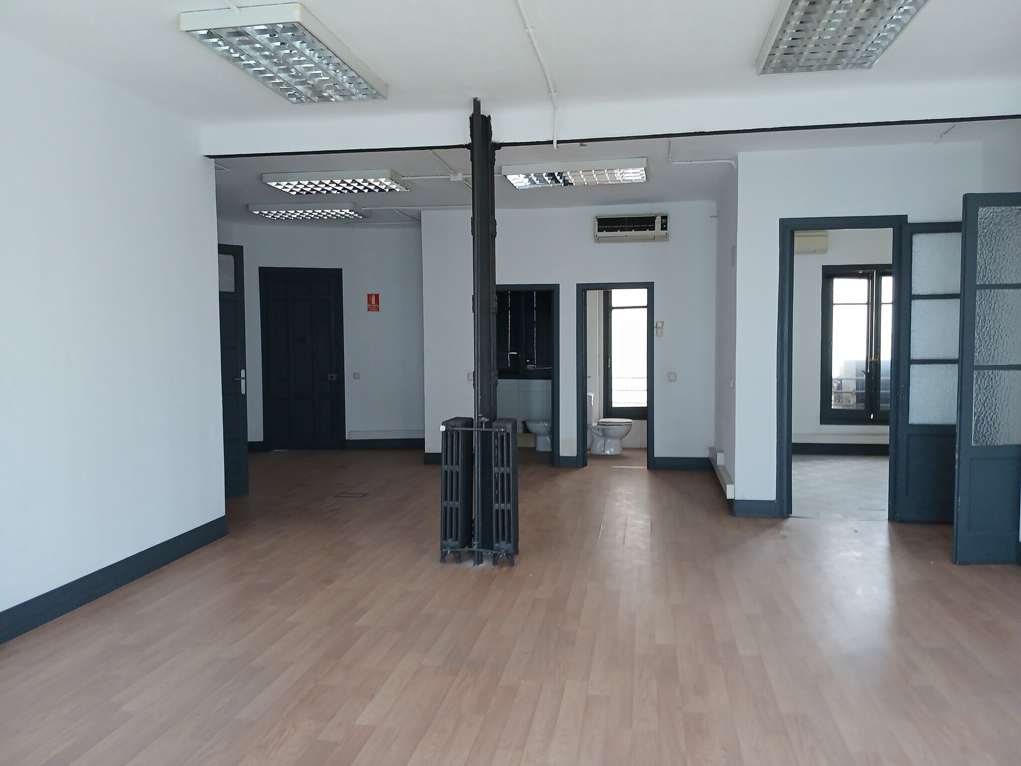 Local commercial dans Madrid, Madrid à louer Photo de l’immeuble– Image 1 sur 9