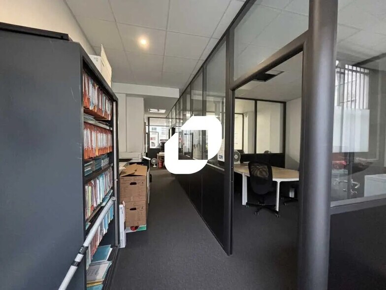 Local commercial dans Paris à louer - Photo intérieure – Image 3 sur 21