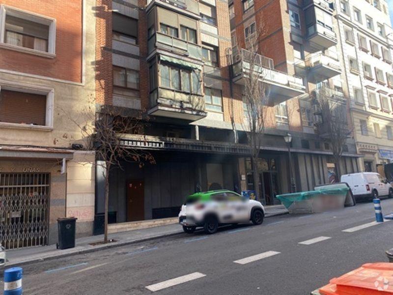 Immeuble residentiel dans Madrid, Madrid à vendre Photo intérieure– Image 1 sur 2
