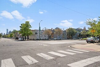 Plus de détails pour 417 N Ashland Ave, Chicago, IL - Industriel/Logistique à vendre