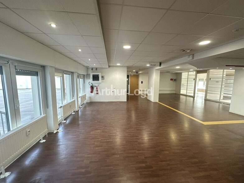 Bureau dans Strasbourg à vendre - Photo intérieure – Image 2 sur 12