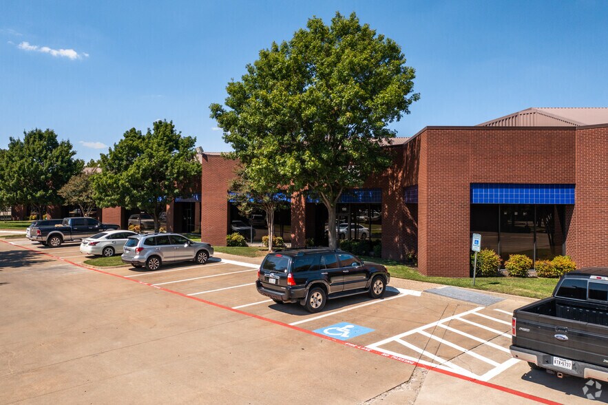 1100 Jupiter Rd, Plano, TX à louer - Photo principale – Image 1 sur 11