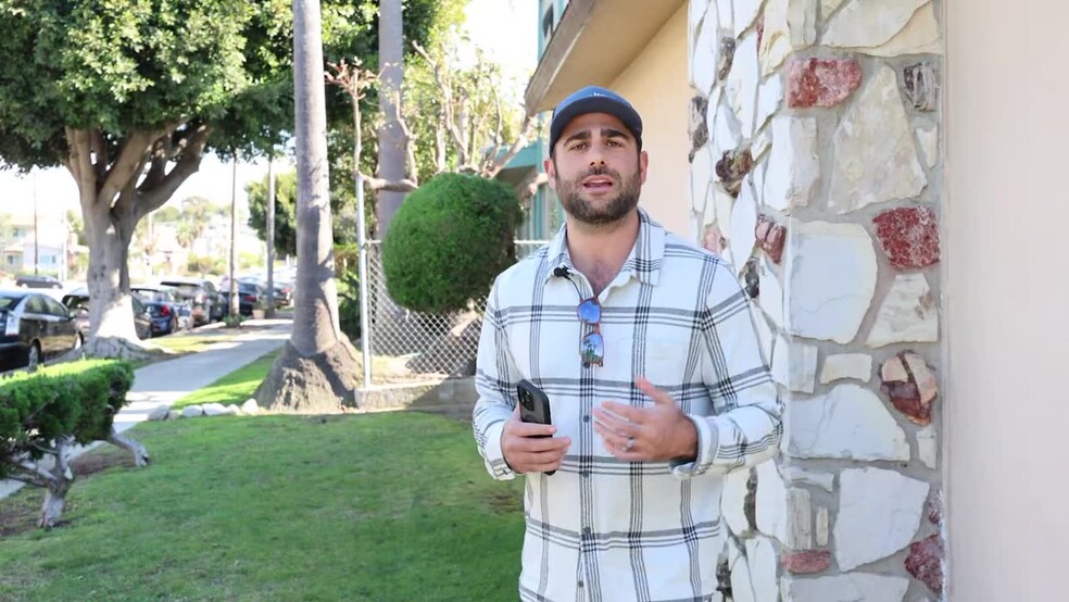 7832 W Manchester Ave, Playa Del Rey, CA à vendre - Vidéo sur l’annonce professionnelle – Image 2 sur 10