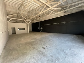 2705 E Hanna Ave, Tampa, FL à louer Photo intérieure– Image 1 sur 3