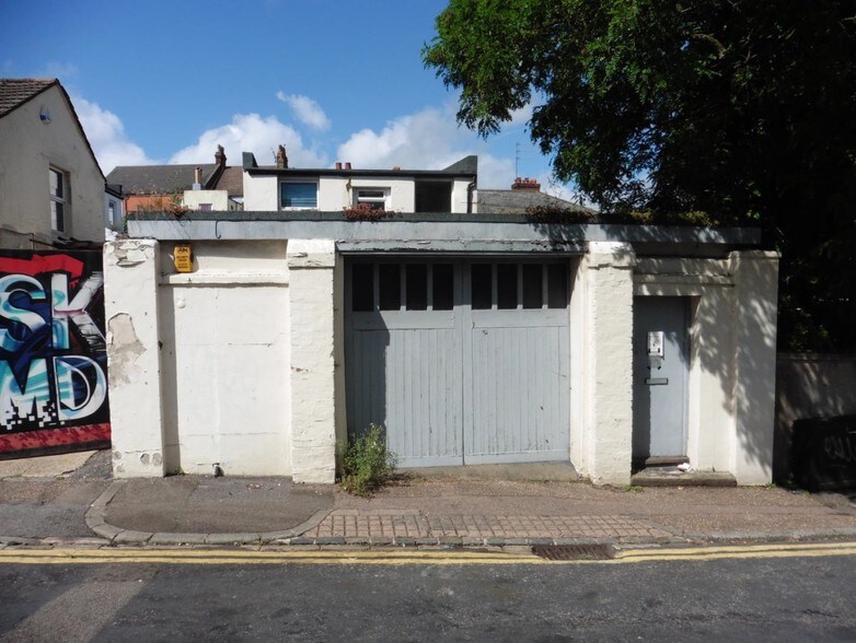 24-25 York Villas, Brighton à louer - Photo de l’immeuble – Image 2 sur 3