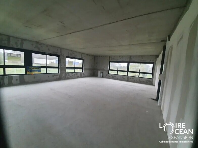 Bureau dans Guérande à louer - Photo de l’immeuble – Image 1 sur 2
