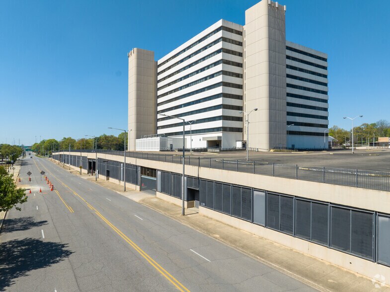 2001 12th Ave N, Birmingham, AL à louer - Photo de l’immeuble – Image 3 sur 4