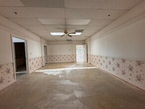 4300-4356 Caterpillar Rd, Redding, CA à vendre Photo intérieure– Image 2 sur 8